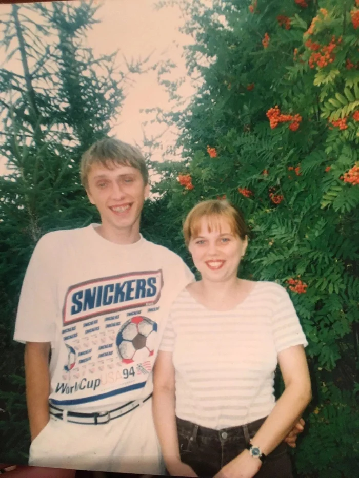 Интересные фотографии 90 -х (часть 116) 90-е, Детство 90-х, Фотография, Ностальгия, Эпоха, Знаменитости, Борис Ельцин, Дмитрий Нагиев, Майкл Джексон, Егор Летов, Певица Валерия, Монстры рока, Довгань, Вырезки из газет и журналов, Александр Невский (актер), Длиннопост