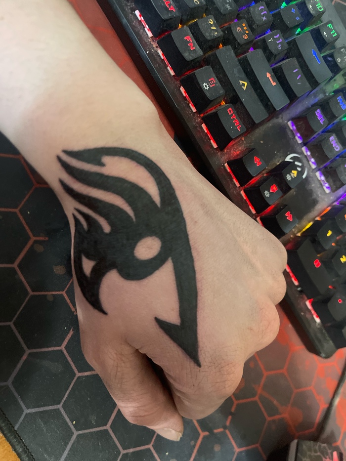 Первое тату