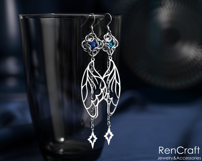 Длина серег - 100мм, ширина - 18мм, масса одной - 4гр.