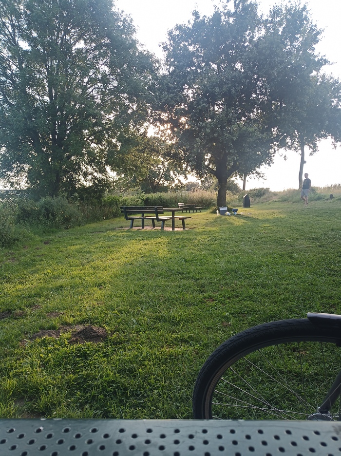 Уезжай от своих болячек на велике)