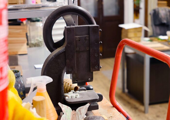 Станок для быстрой наколки материала (натуральный камень и смальта).