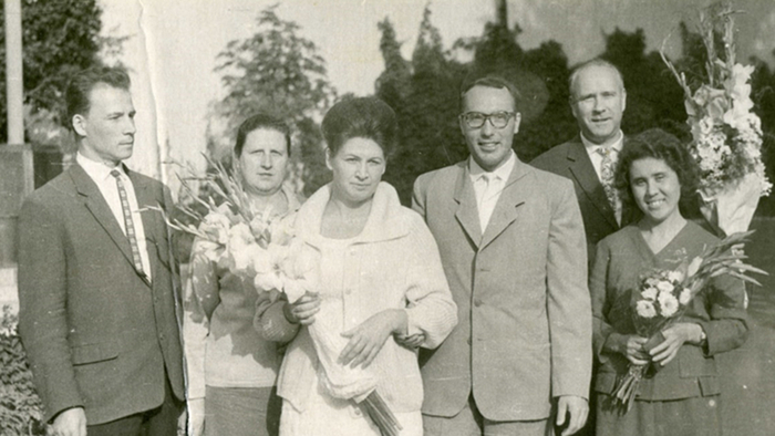  .  (- ):   , ,  . : ,  ,  .    