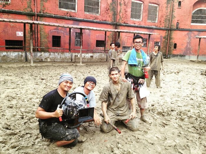 Выжившие. Ико Ювайс и члены съёмочной группы.