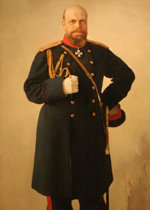 Портрет императора Александра III. (1895). Государственный музей-заповедник «Царское Село». Автор: Валентин Серов. Источник: <!--noindex--><a href="https://pikabu.ru/story/v_yetom_dome_ya_bolshe_ne_rabotayu_valya_serov_12545807?u=https%3A%2F%2Fkulturologia.ru&t=https%3A%2F%2Fkulturologia.ru&h=630cfe45ded5ab65b69066d7b25cbadcad2af991" title="https://kulturologia.ru" target="_blank" rel="nofollow noopener">https://kulturologia.ru</a><!--/noindex-->.