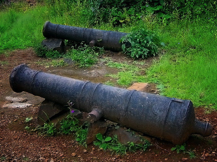 Маратхская пушка второй трети XVII в. Маратхские вожди много поколений боролись с делийским централизмом и накануне войн с британцами их элита получила французское образование.