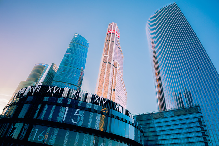 Sony a7 IV + tamron 20mm f2.8