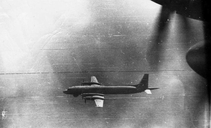 Пара Ил-38 над Средиземным морем (из личного архива И.Б. Киселевой)