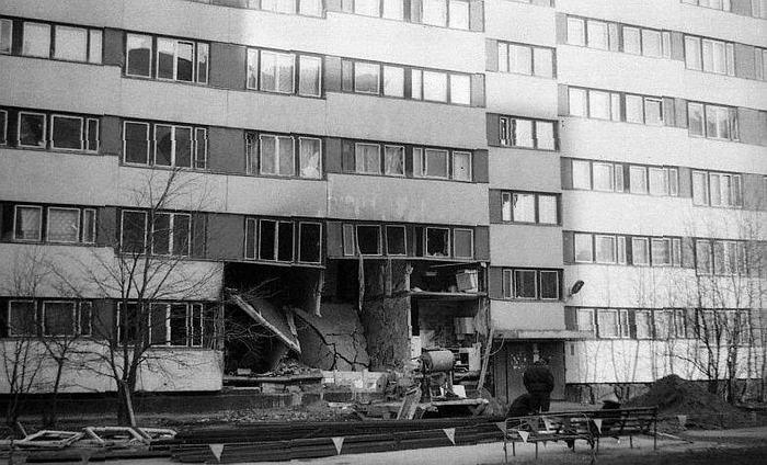 Детская шалость привела к обрушению дома