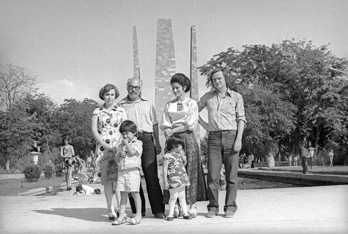 ,  , 1977
