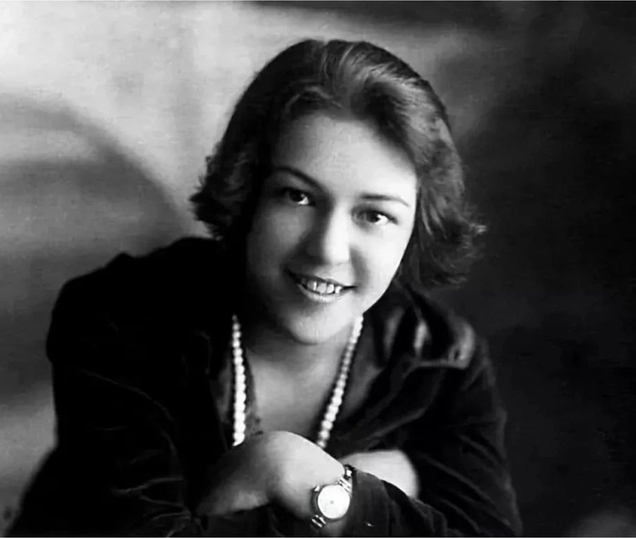 «Не отрекаются любя». Утерянные строки известного стихотворения: из песни их вычеркнули