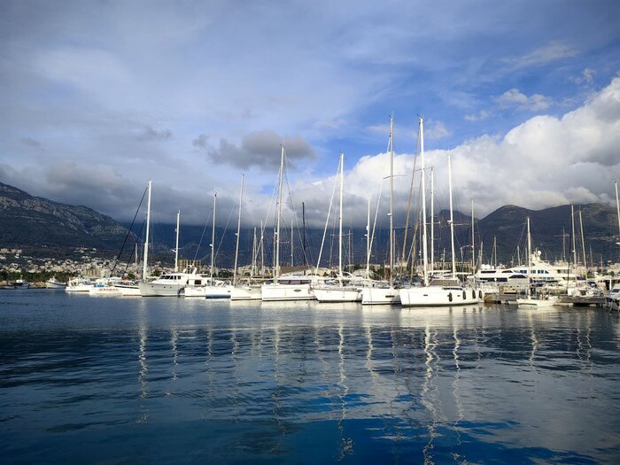 Бар, марина