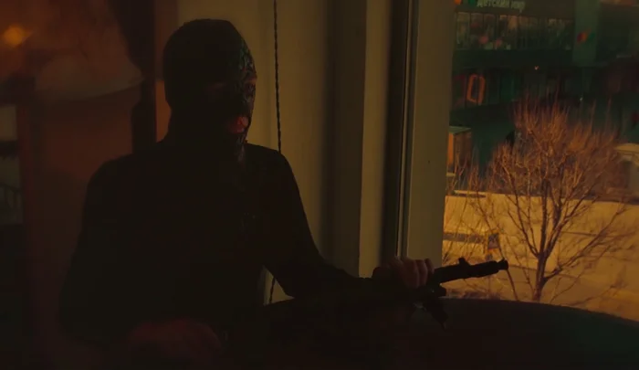 Внутри каракурта (2025) российский независимый трэш хоррор, который уже можно посмотреть Фильмы, Советую посмотреть, Актеры и актрисы, Новости кино и сериалов, Фильмы ужасов, Трэш, Коронавирус, Артхаус, Ужасы, Вертикальное видео, Новинки кино, Российское кино, Животные, Юмор, Домашние животные, Еда, Премьера, Полиция, Медицина, Видео, Видео ВК, Длиннопост