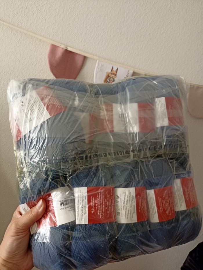 64 посылка с пряжей от проекта Связанные сердца