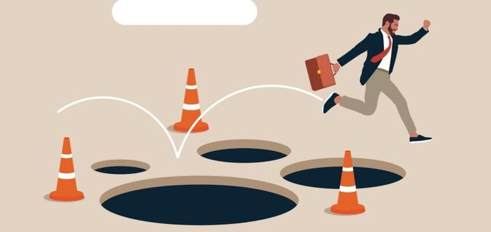 Интересный факт 👾 В 2025 году банки начали предлагать предпринимателям AI-аналитику для прогнозирования финансовых потоков: ваш счет теперь может «предсказывать» будущие расходы и доходы, помогая избежать кассовых разрывов.