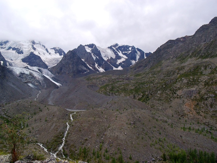 Только ты и камни