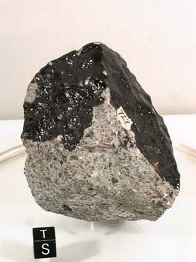 Днепропетровский осколок метеорита