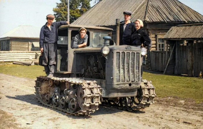 Подборка душевных и ярких фотографий деревенской жизни в СССР. 20 раскрашенных фотографий 20 век, Фотография, СССР, Детство в СССР, Старое фото, 60-е, 70-е, 50-е, 80-е, Деревня, Сельская жизнь, Колоризация, Длиннопост