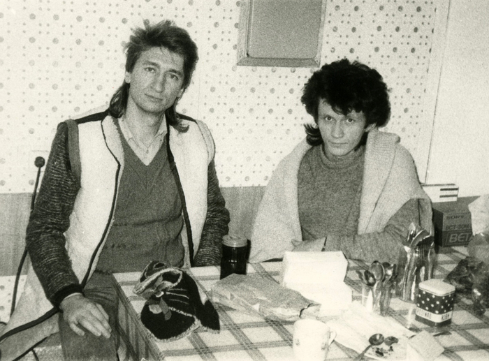 Молодой Виктор Савюк (слева) и Сергей Осенев.