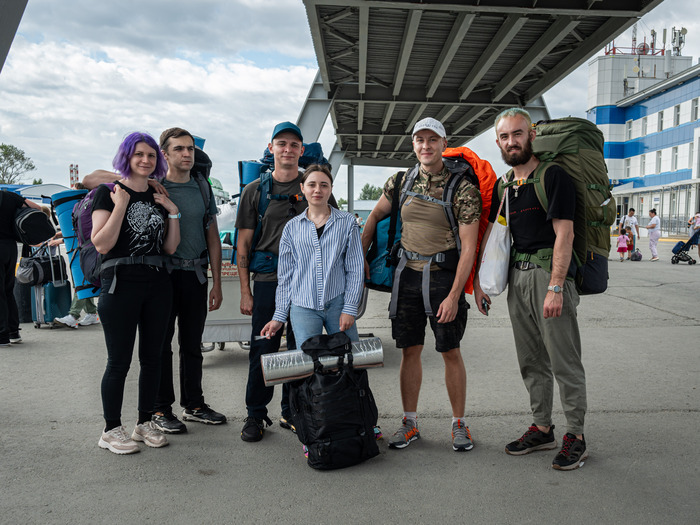 выглядим так, как будто в живых никто не остался...