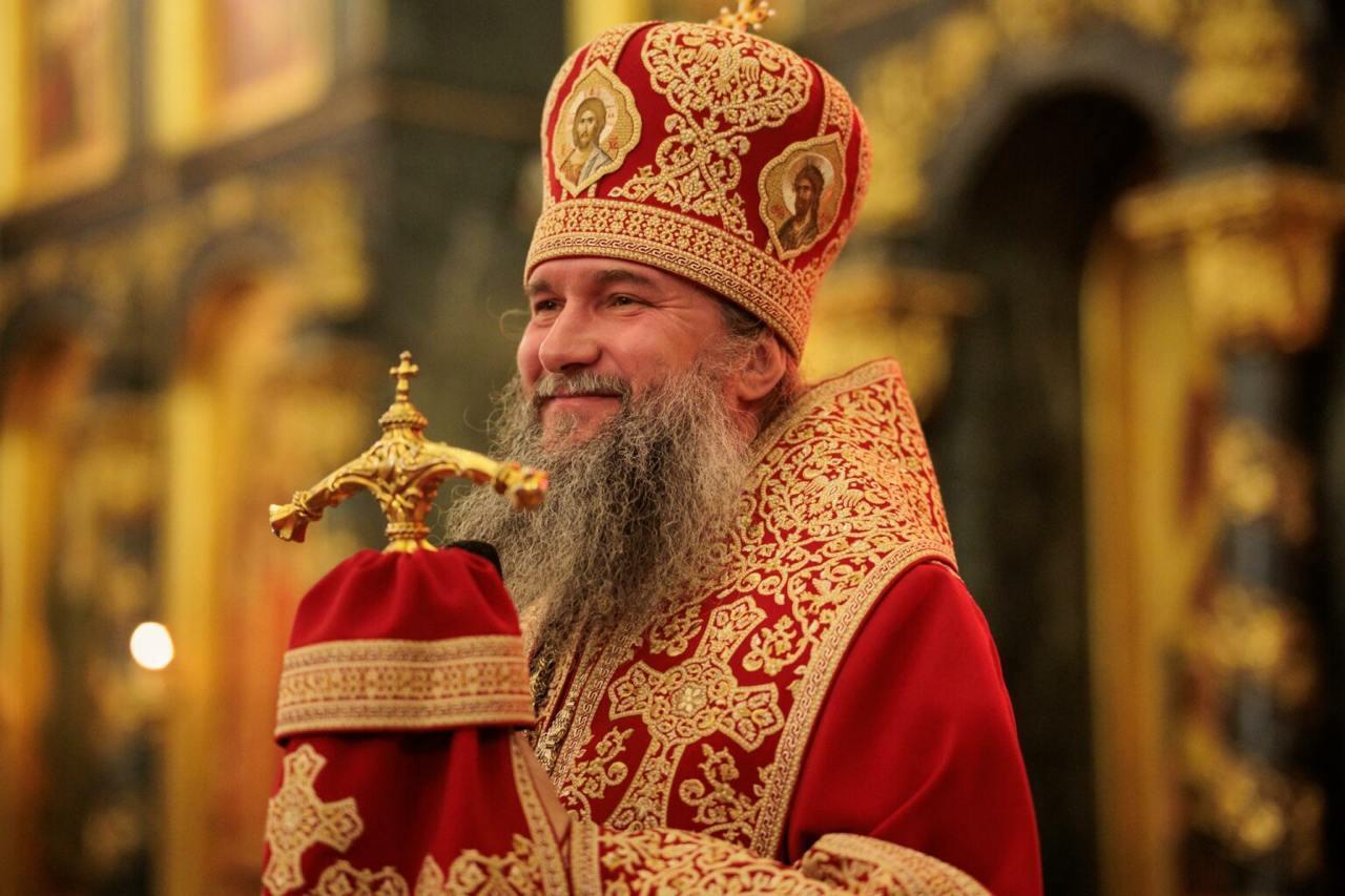 Российский поп едет верхом на прихожанине прямо в рай Российский поп едет верхом на прихожанине прямо в рай