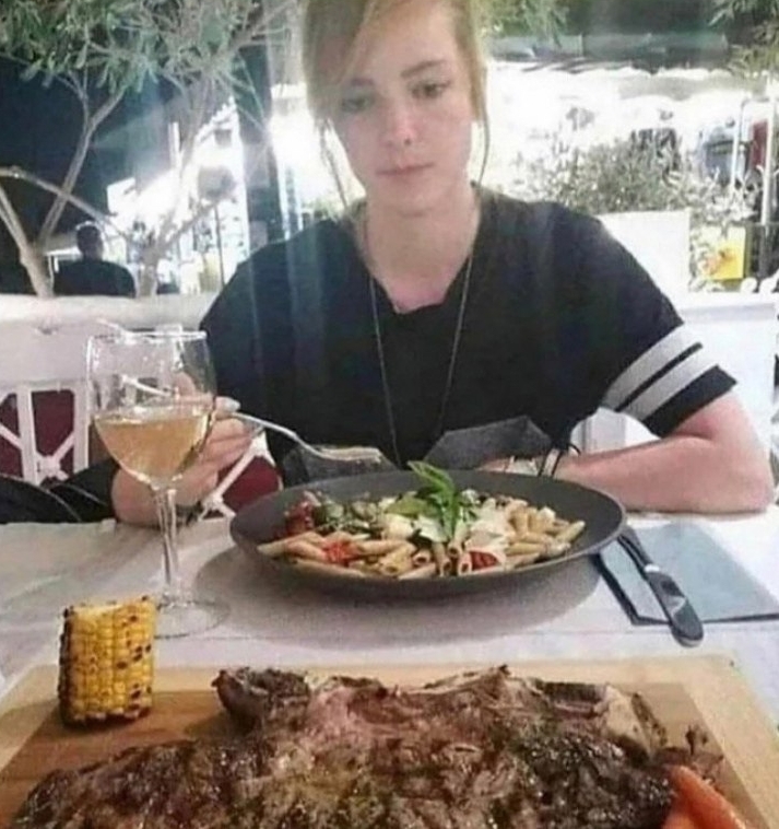 qq7n4pqv_lg.jpg