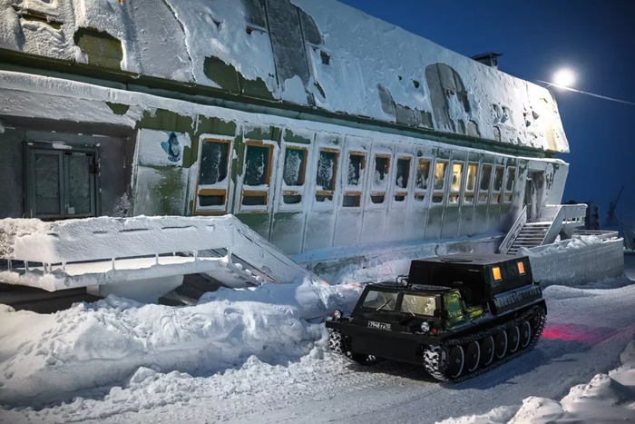 Снегоходы, вездеходы, «Бураны» – самая распространенная техника в Диксоне