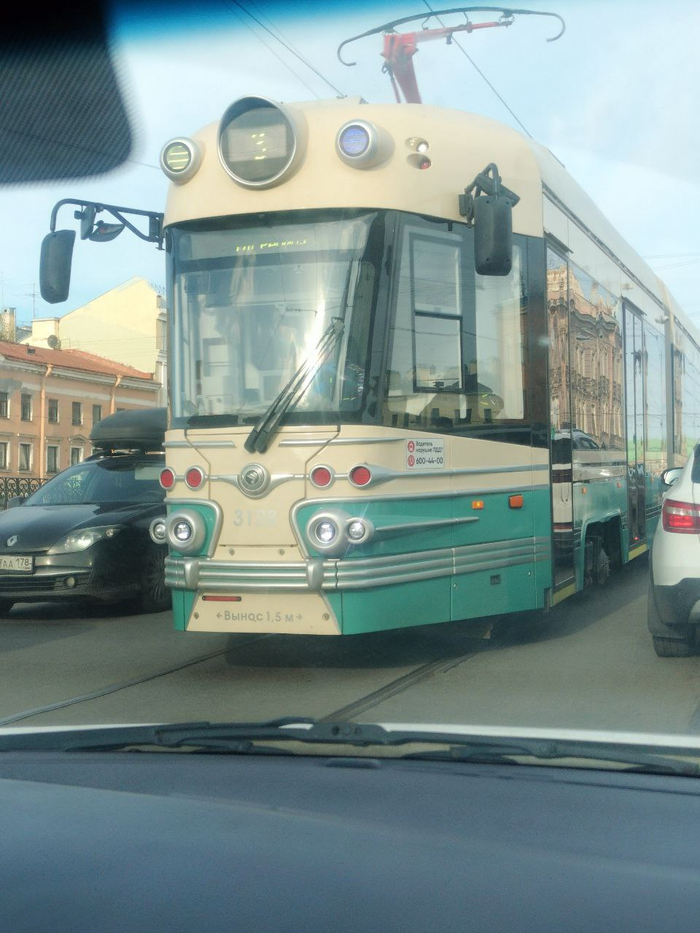 Трамвай вот классный