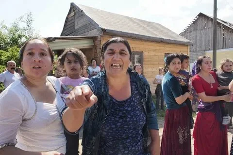 Правительство намерено выявлять неработающих трудоспособных россиян - Цыгане, Социалка, Бюджет, Политика, Тунеядство