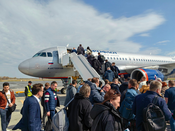 Только сегодня ночью вернулся домой с выставка MiningWorld Russia-2025, и вот снова в новое промпутешествие