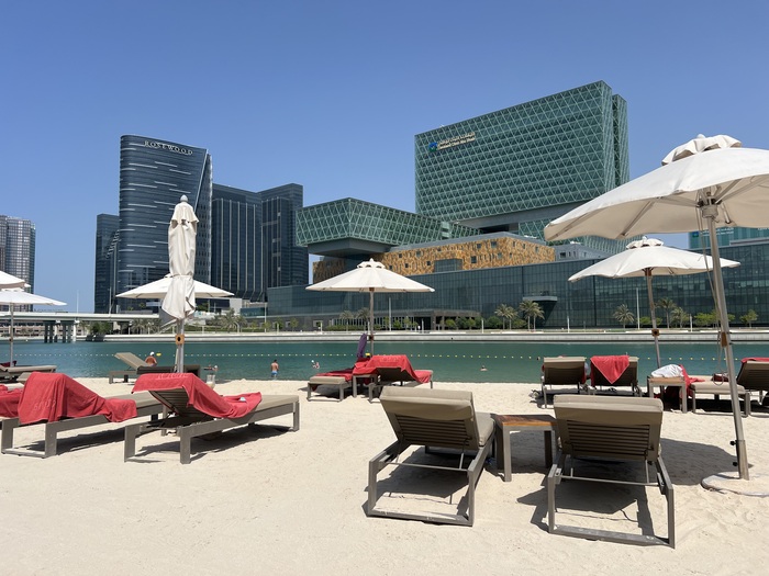 Beach Rotana  -. , , . 5+ , , , 