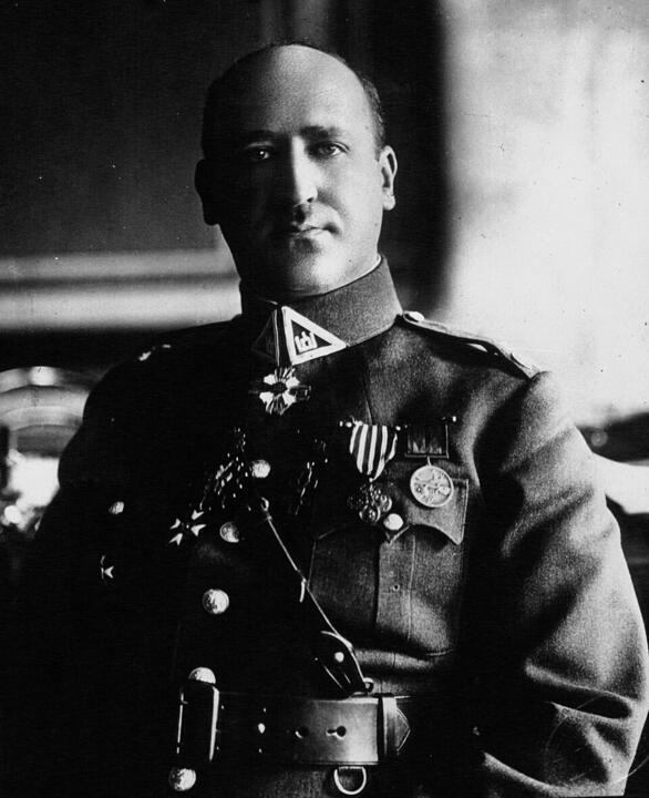       1932 . : Agence photographique  Biblioth&#xE8;que nationale de France via Europeana, CC0, <!--noindex--><a href="https://pikabu.ru/story/chervenskaya_reznya_kak_dvukhtyisyachnuyu_kolonnu_uznikov_ubivali_vo_vremya_peshego_marsha_iz_minska__tragediya_kotoruyu_pyitalis_skryit_v_sssr_12663306?u=http%3A%2F%2Fcommons.wikimedia.org&t=commons.wikimedia.org&h=1ed4ce9302f06835299f0a99e5048d4e7447b25a" title="http://commons.wikimedia.org" target="_blank" rel="nofollow noopener">commons.wikimedia.org</a><!--/noindex-->