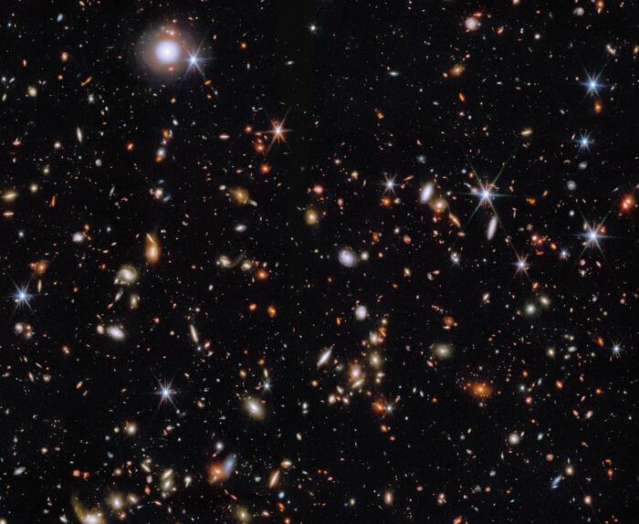 Астрономы неожиданно обнаружили взаимодействие галактик и горячего межгалактического газа