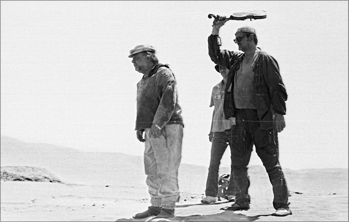 На съёмках фильма "Кин-дза-дза!" (1986)