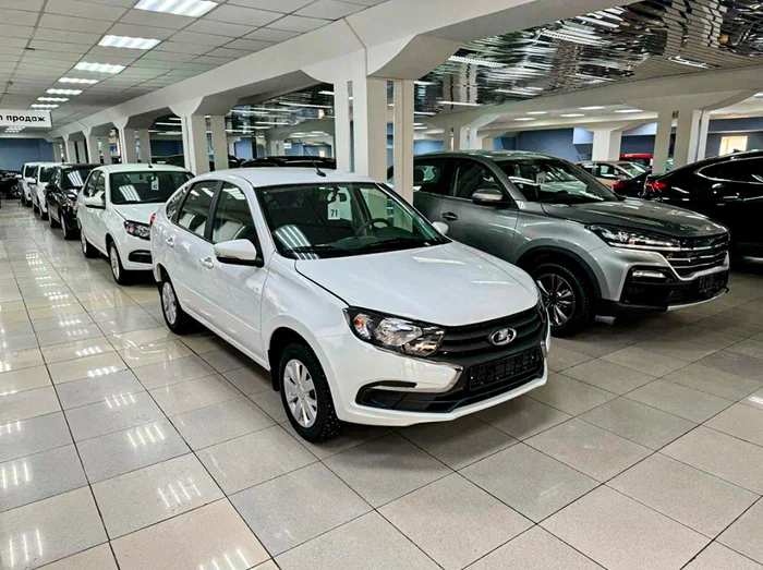 Нашел в продаже новую Лада Гранта 2024 в салоне за 331 тыс руб. Рассказываю удалось ли купить автомобиль Лада, Авто, Автомобилисты, АвтоВАЗ, Негатив, Запчасти, Мерседес, Китайские авто, Внедорожник, BMW, Яндекс Дзен (ссылка), Длиннопост, Волна постов Нашел в продаже новую Лада Гранта 2024 в салоне за 331 тыс руб. Рассказываю удалось ли купить автомобиль Лада, Авто, Автомобилисты, АвтоВАЗ, Негатив, Запчасти, Мерседес, Китайские авто, Внедорожник, BMW, Яндекс Дзен (ссылка), Длиннопост, Волна постов