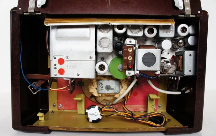 Советский радиоприемник, который стоит своих денег Приемник, Радио, Сделано в СССР, Ретро, Яндекс Дзен, Яндекс Дзен (ссылка), Длиннопост