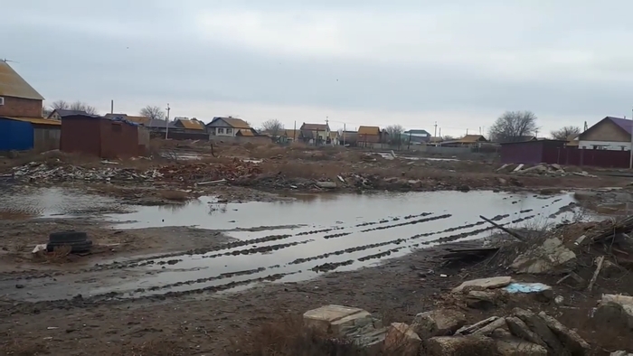 Фото сделано в осенний ,зимний, весений период,картина в это время года одинаковая.