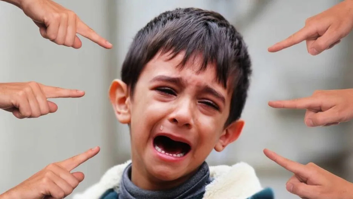 Буллинг со стороны сверстников из-за необычного имени — по мнению экспертов, с этим сталкивается каждый второй ребенок, родители которого назвали его необычно