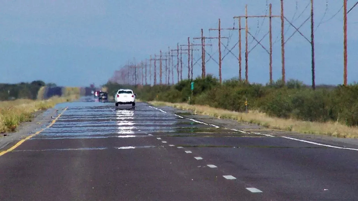 Никакой воды на самом деле нет