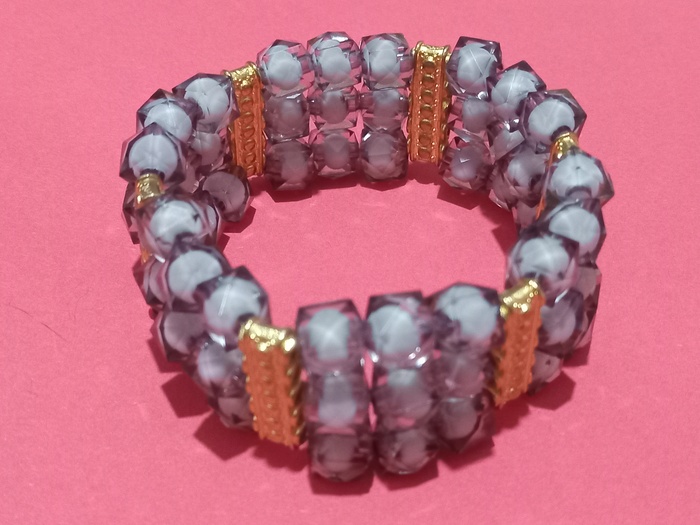 Отдала около 50 украшений на продажу