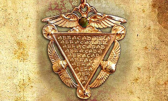 Будучи специалистом в языках, видимо нашла адекватный аналог