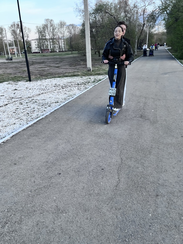 Тоже хочется поябедничать… а как и куда не знаю.