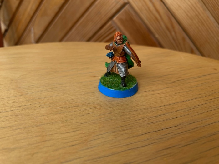 Сталь на теле, сталь во взгляде, может претендовать на роль командира отряда.