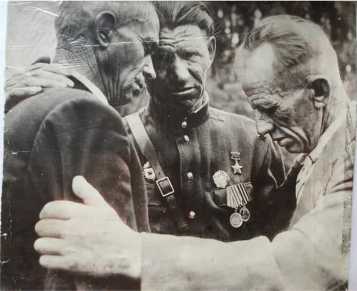      , ,  , 9  -  ,   , 1941, 1945,   , 