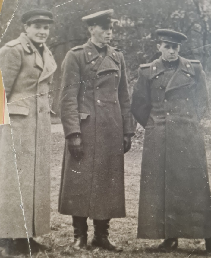 � �������