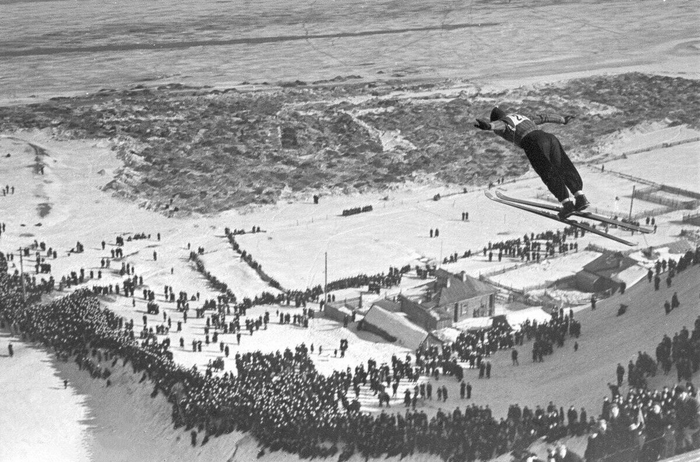  , 1958 .    90- 