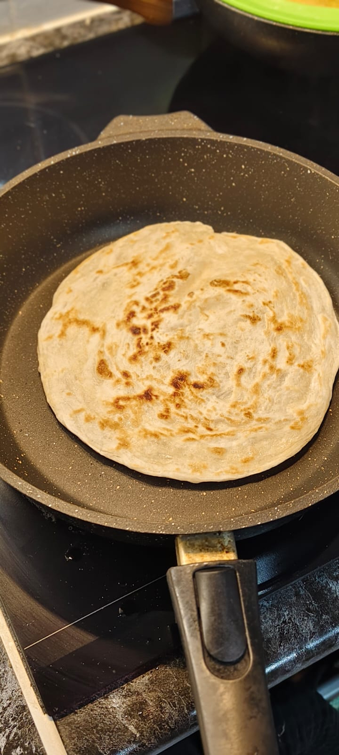 Обжариваю по минуте с обоих сторон