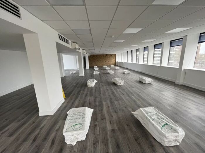 Дамы и господа, представляю вам селькохозяйственно-улиточную ферму в даунтауне Лондона