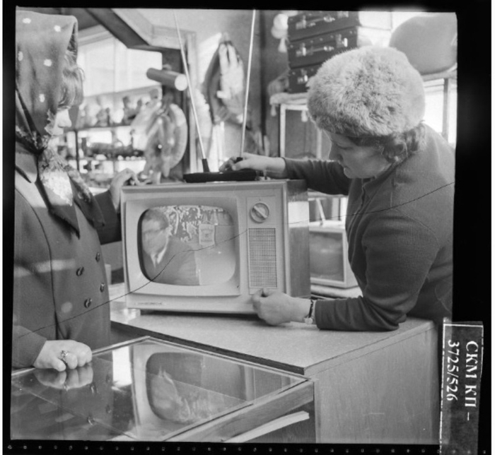  , 1965 .  