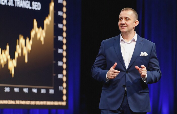 ���� ����� � 20 ��� � ����������, ��������� 5 ��� � �� ����� �� � SaaS. ������ �� ��������, � �������� ������ ������� ���������.