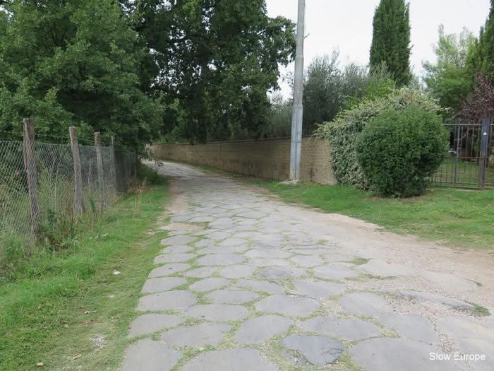    Via Flaminia   2.200  ,  ,  , , , , , 